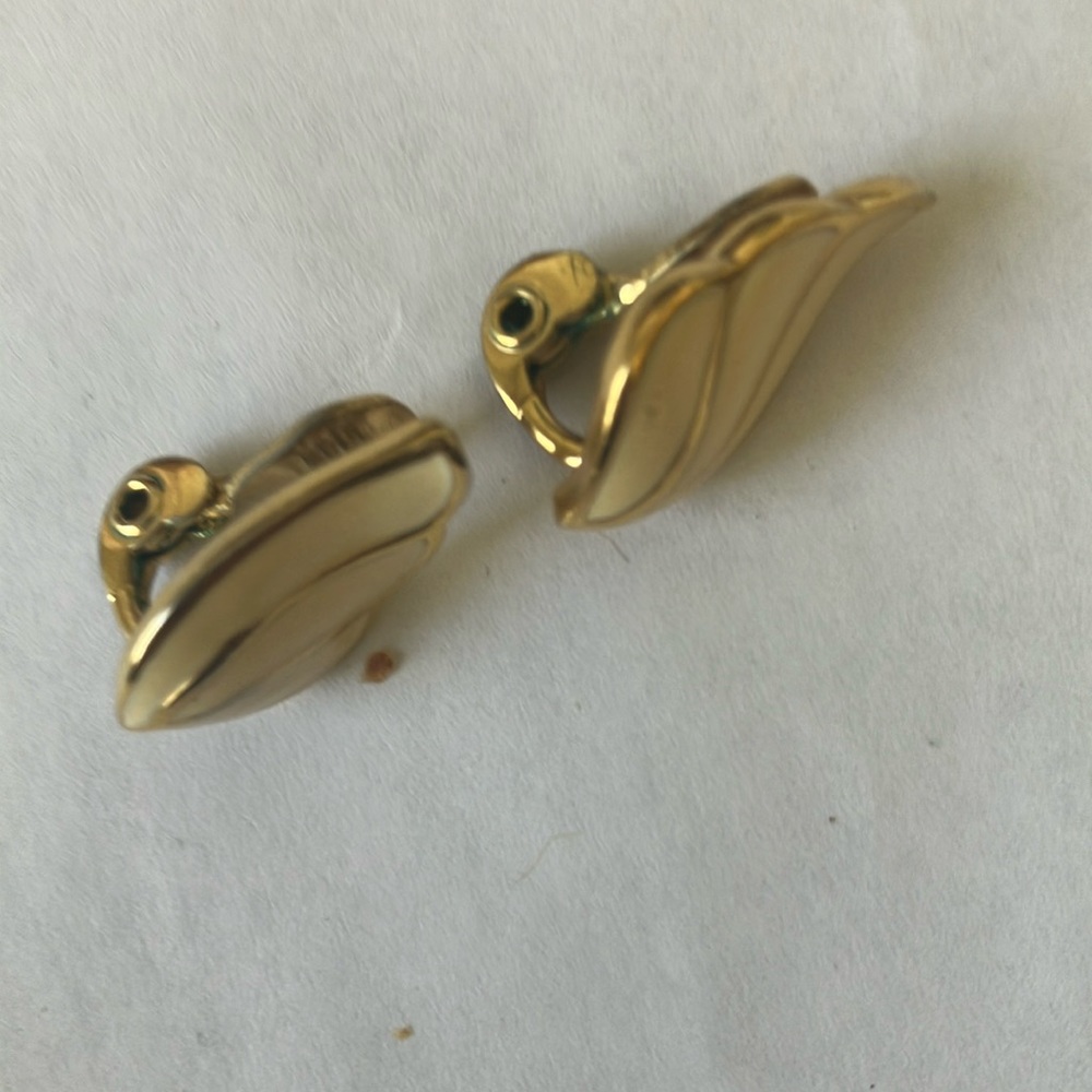 Dainty clip on earrings